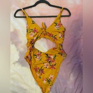 Beach Riot one piece size MEDIUM
